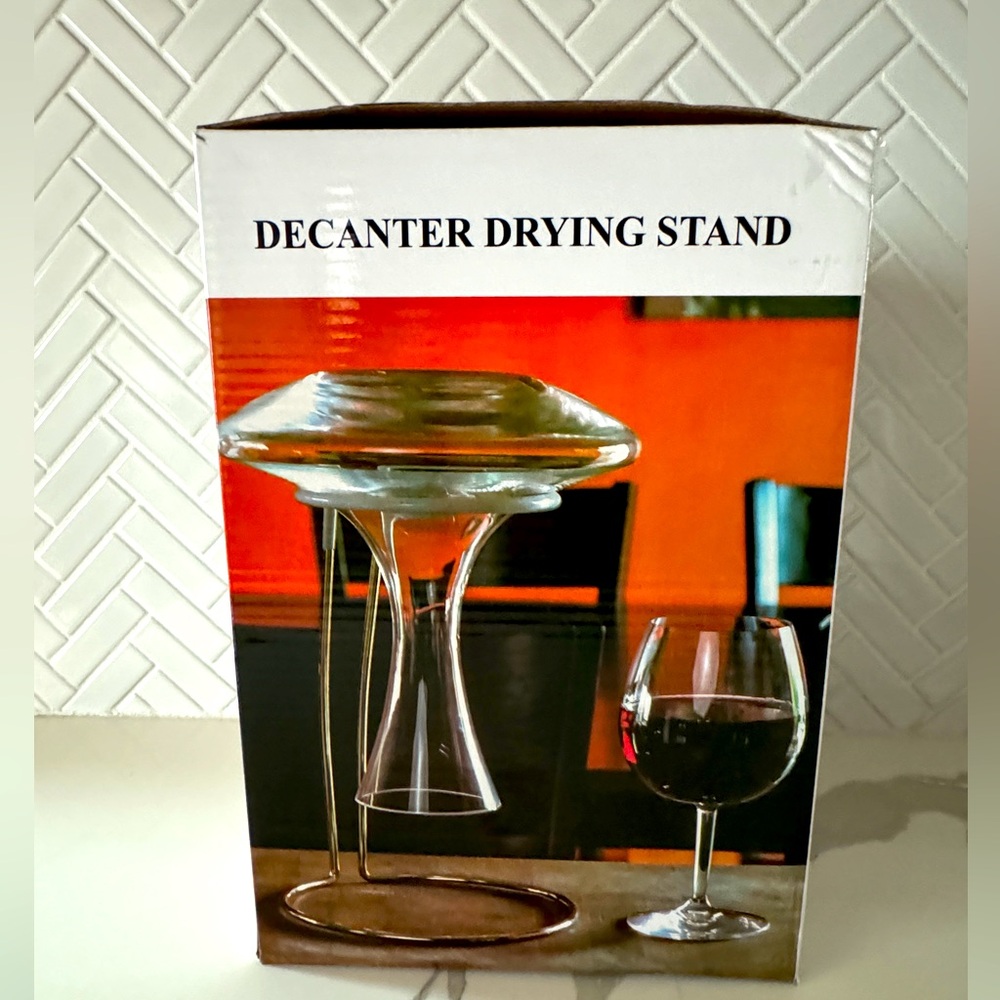 🍷NIB! Wine Decanter Drying Stand Retail $30
